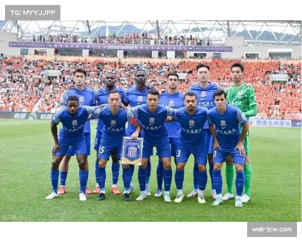 中超对抗：申花与新鹏城外援阵容较量，蒋圣龙登场，薛庆浩缺席